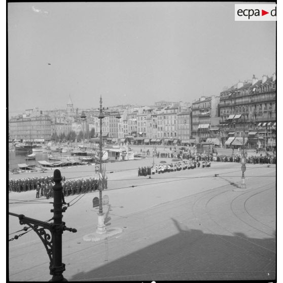 Messe sur le Vieux-Port.