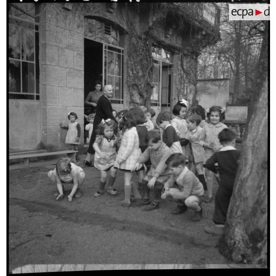 Centre d'hébergement pour jeunes enfants du service social de l'armée de l'Air.