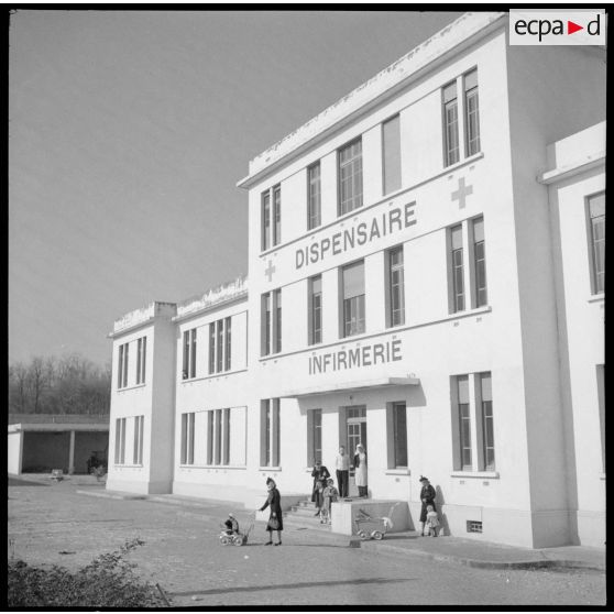 Le dispensaire/infirmerie sur la base aérienne de stockage de Lyon-Bron.