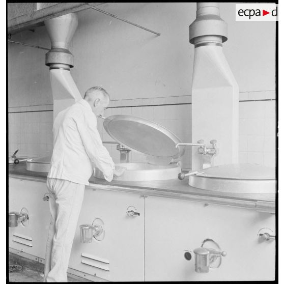 Les cuisines de l'atelier de réparation de l'armée de l'Air (ARAA) de Limoges.