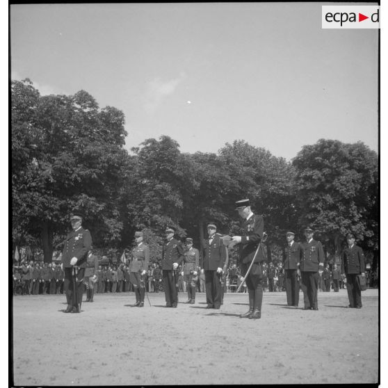 Lecture de l'ordre du jour.