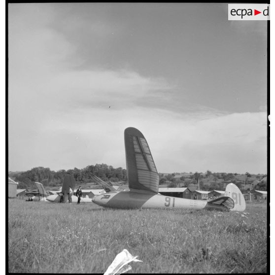 Meeting de vol à voile sur une base aérienne.