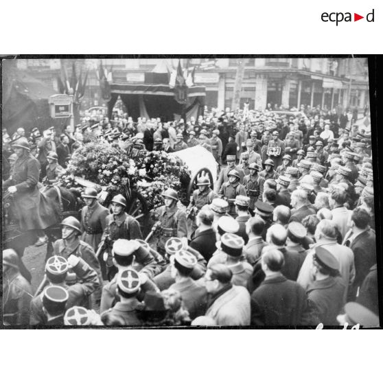 Obsèques des victimes de l'accident aérien du 12 novembre 1941.