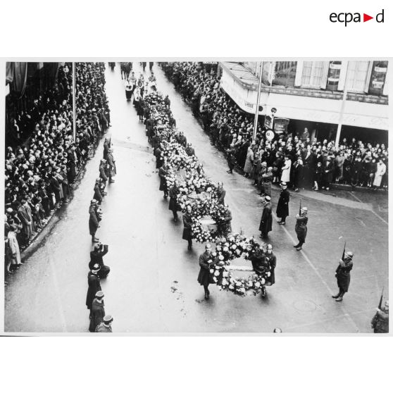 Obsèques des victimes de l'accident aérien du 12 novembre 1941.