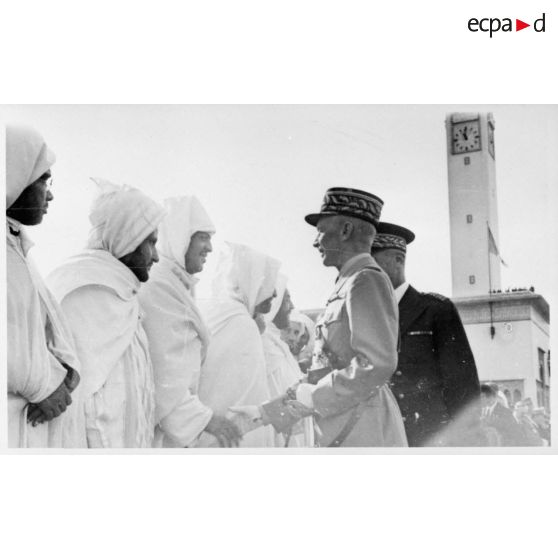 Tournée d'inspection du général d'armée Huntziger au Maroc.
