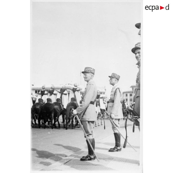 Tournée d'inspection du général d'armée Huntziger au Maroc.
