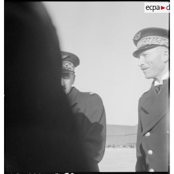 Le général de brigade aérienne Hubert de Geffrier, commandant la1re région aérienne, lors de la cérémonie de baptême de la promotion Lieutenant Steunou à l'Ecole de l'Air.