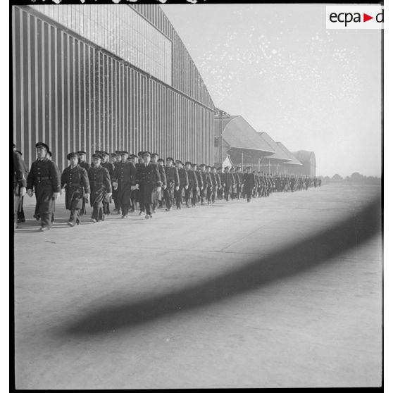 Les élèves officiers de la promotion Lieutenant Steunou lors de la cérémonie de baptême de la promotion à l'Ecole de l'Air.
