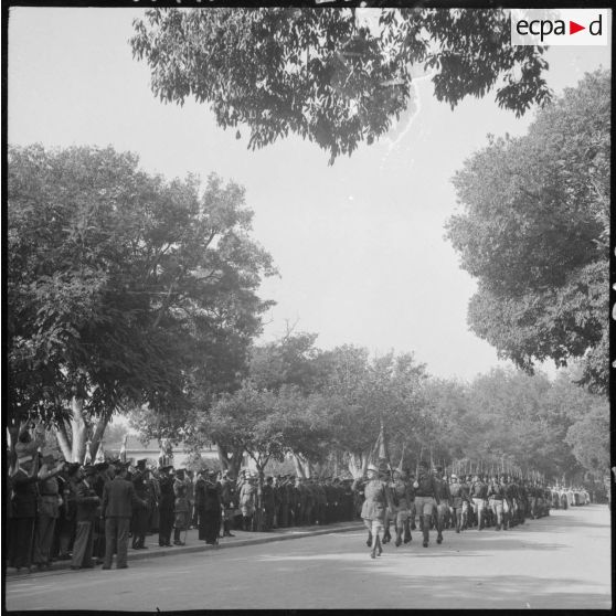 Défilé du 29e régiment de tirailleurs algériens (29e RTA) lors de la cérémonie d'hommage aux troupes ayant combattu en Syrie.