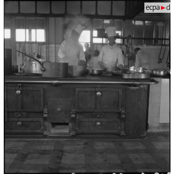 Les cuisines sur une base aérienne.