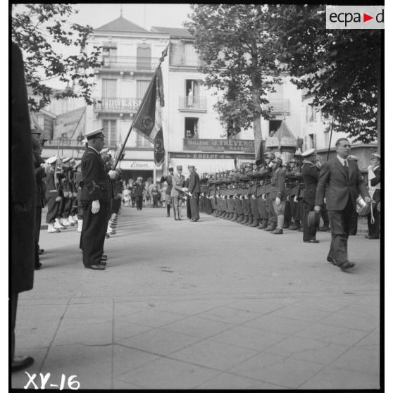 A Vichy, dispositif en place lors d'une cérémonie commémorative de la disparition du capitaine pilote Georges Guynemer en 1917.
