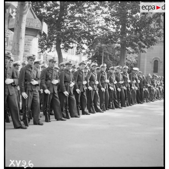 A Vichy, cérémonie commémorative de la disparition du capitaine pilote Georges Guynemer en 1917.