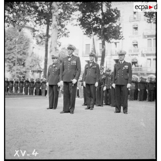 Les autorités militaires pendant la cérémonie commémorative de la disparition du capitaine pilote Georges Guynemer.