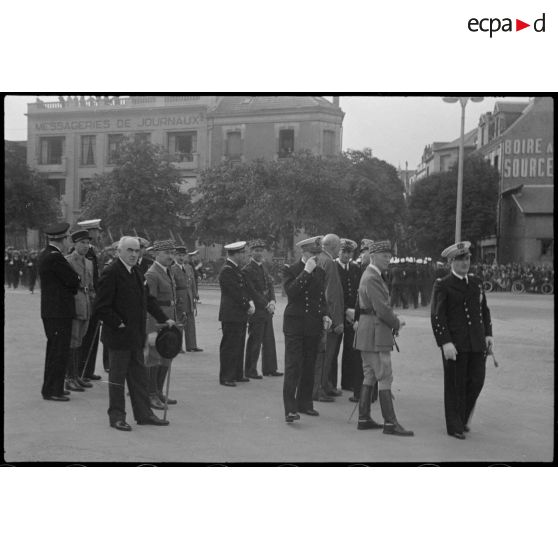 Cérémonie commémorative de la bataille de Dakar en septembre 1940.