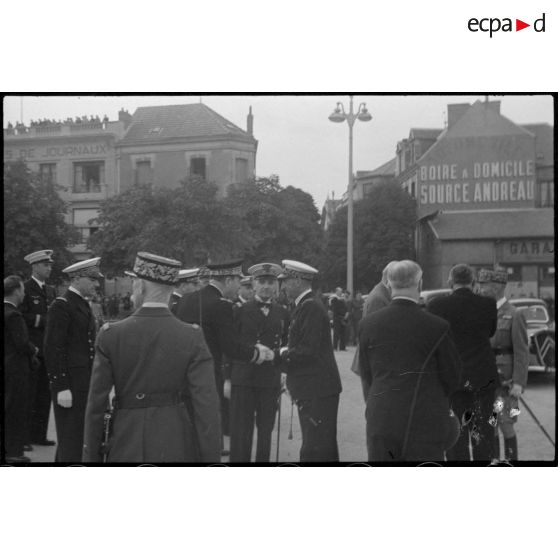 Cérémonie commémorative de la bataille de Dakar en septembre 1940.