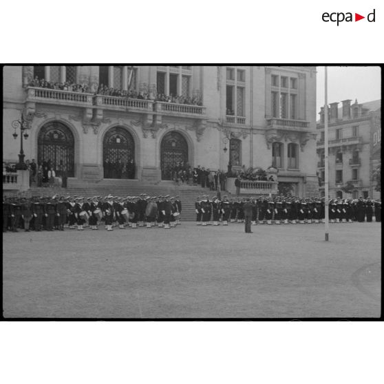 Cérémonie commémorative de la bataille de Dakar en septembre 1940.