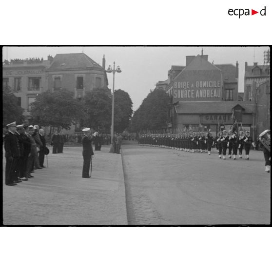 Cérémonie commémorative de la bataille de Dakar en septembre 1940.