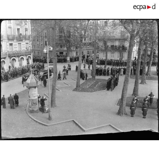 Arrivée des autorités pour la cérémonie du 11 Novembre.