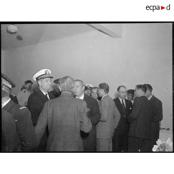 L'amiral Hall et M. de Montigny lors de l'inauguration de la maison de l'aviation à Casablanca.