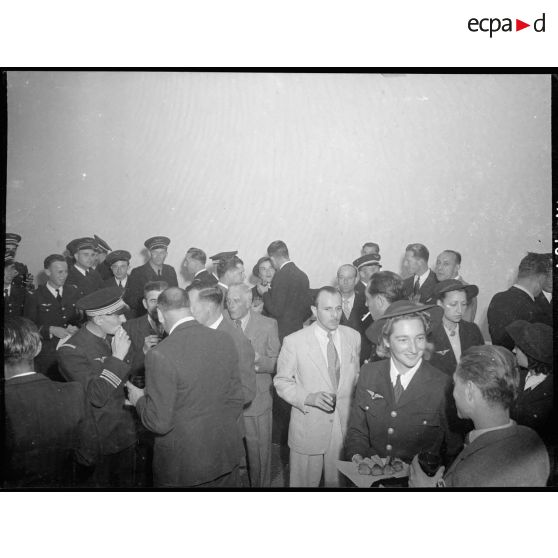 Réception donnée à l'occasion de l'inauguration de la maison de l'aviation à Casablanca.