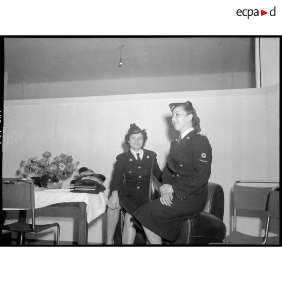 Convoyeuses de l'air lors de l'inauguration de la maison de l'aviation à Casblanca.