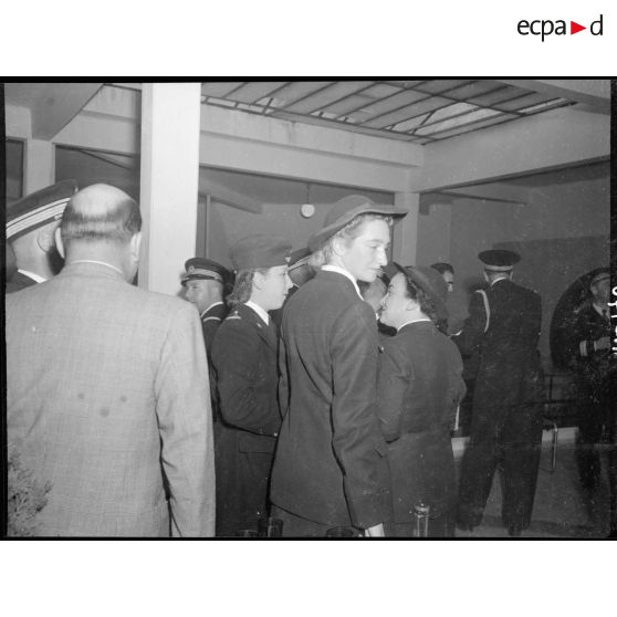 Assistante sociale lors de la réception donnée à l'occasion de l'inauguration de la maison de l'aviation à Casblanca.