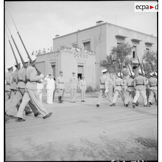 Défilé de la promotion des EOA de Marrakech sur la base aérienne.