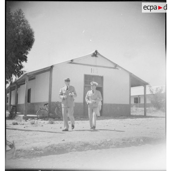 Après la conférence.