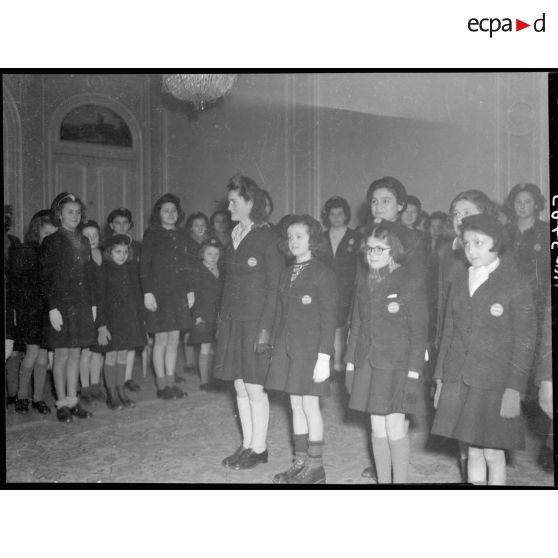 Présentation des équipes à la maison des Ailes à Echouboulains.