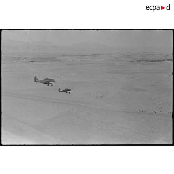 Décollage d'une patrouille de North pour survoler la base de Casbah Tadla.