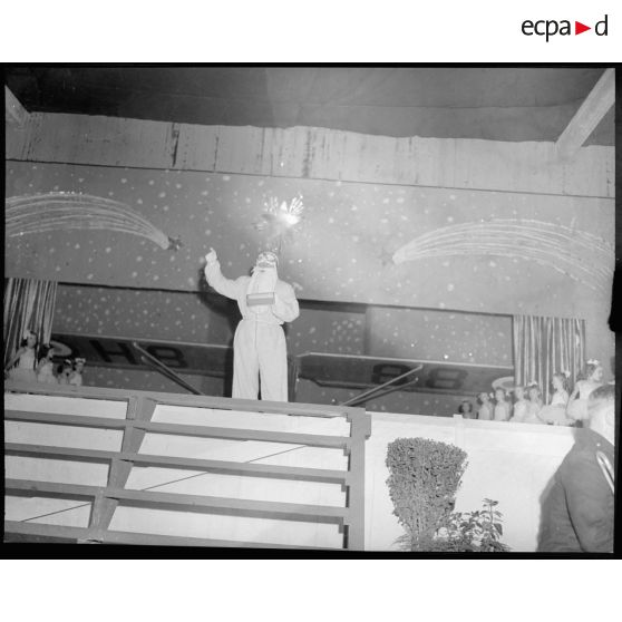 Le Père Noël lors de la fête de Noël à Casablanca.