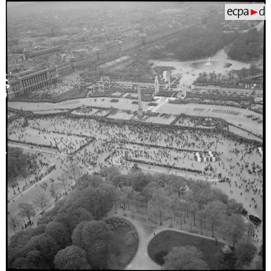 Vue aérienne de la cérémonie, place de la Concorde.