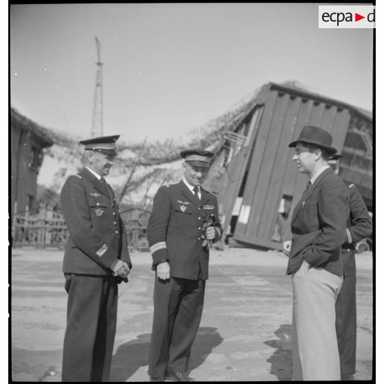 Arrivée du lieutenant-colonel Héraud.