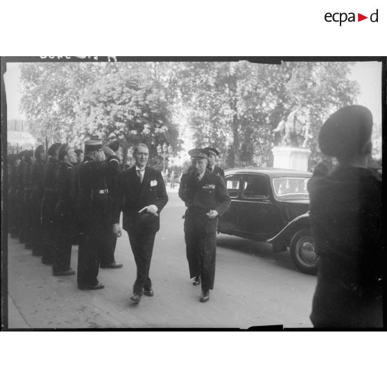 Arrivée du général Valin.