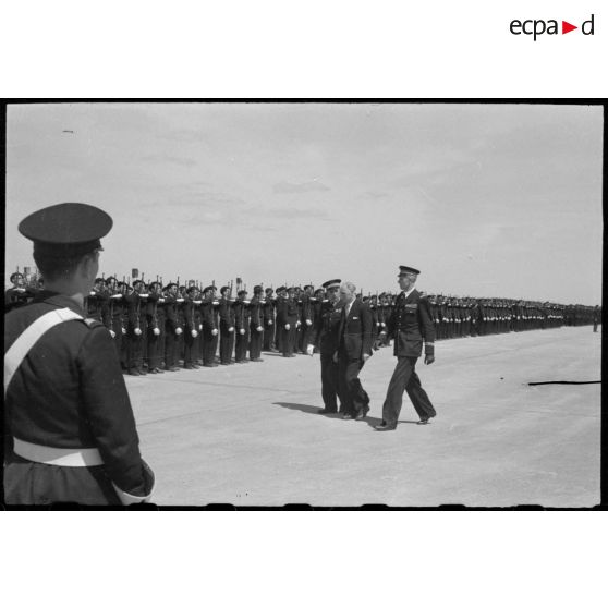 Le piquet d'honneur des troupes d'Evreux.