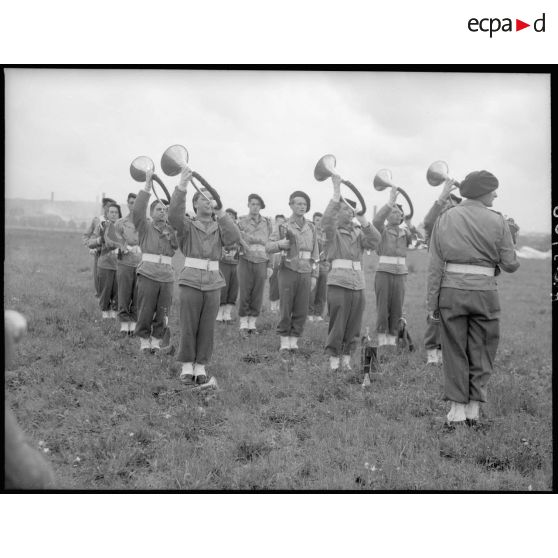Une fanfare de l'armée de l'Air.