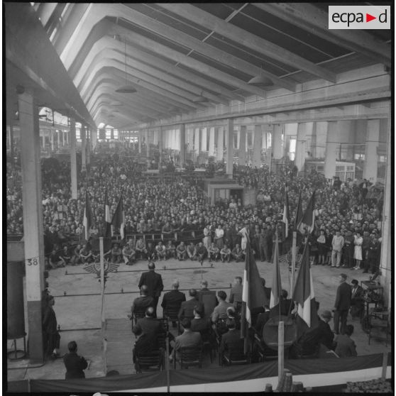 Vue générale du hangar principal.