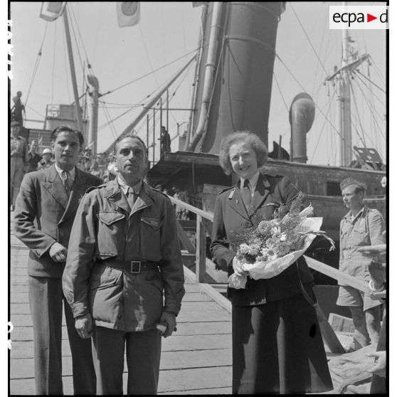 Depuis Odessa, des réfugiés, prisonniers de guerre et déportés des camps libérés par l'armée soviétique sont rapatriés par voie maritime jusqu'à Marseille.