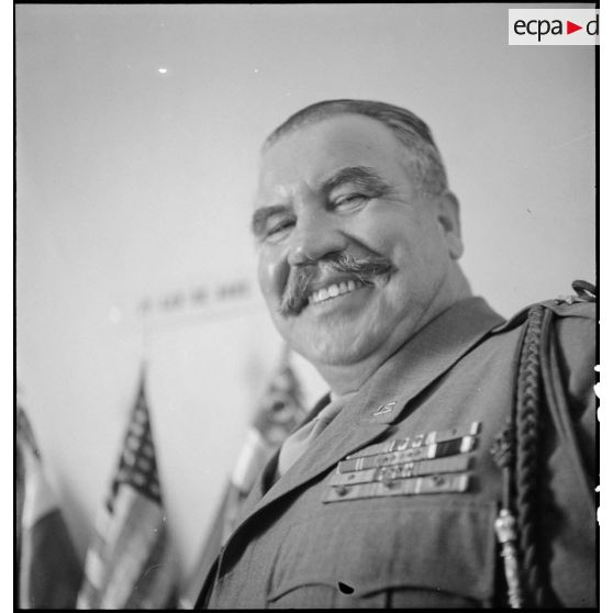 Portrait du brigadier général américain John Paul Ratay, commandant la Delta Base (zone Sud de la France).