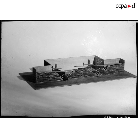 Maquette de hangar sans porte pour planeur.