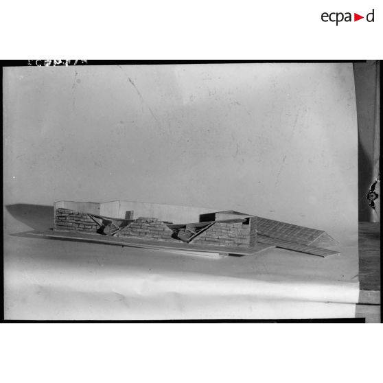 Maquette de hangar sans porte pour planeur.