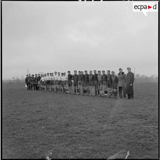 Match de football à la base de La Martine à Châteauroux.
