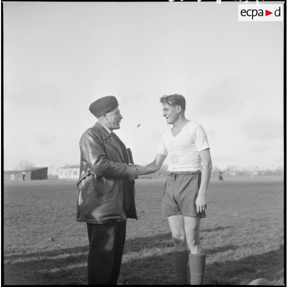 Match de football à la base de La Martine à Châteauroux.