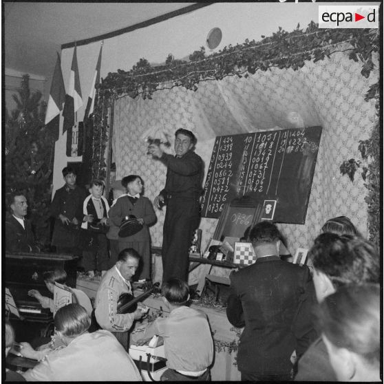 Arbre de Noël à la base de La Martine à Châteauroux.