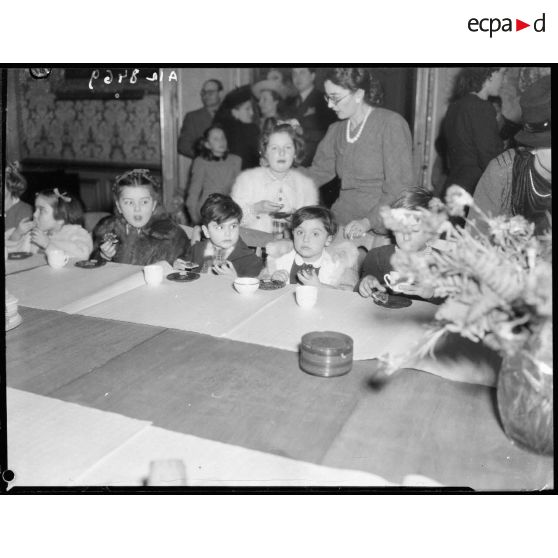 Arbre de Noël à la Sécurité Militaire de l'Air.