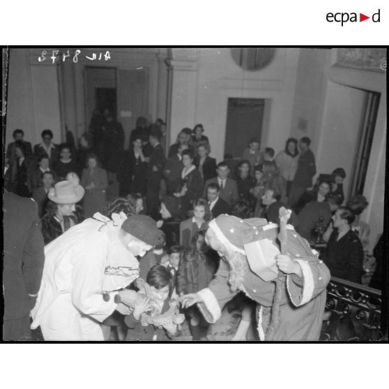 Arbre de Noël à la Sécurité Militaire de l'Air.