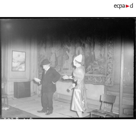 Arbre de Noël au cercle Jean Maridor à Paris.