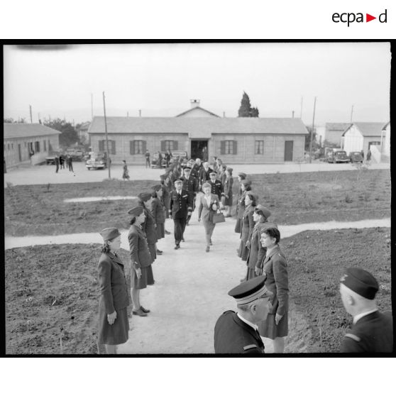 Arrivée du général Bouscat ainsi que de sa femme au congrès.