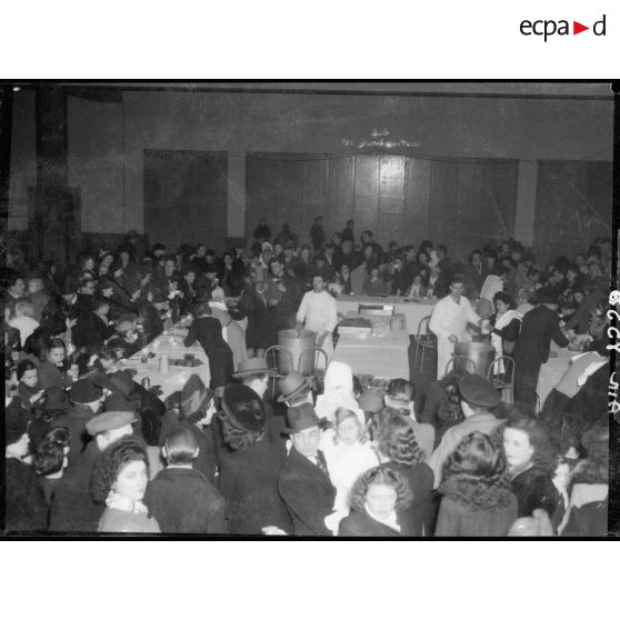 Arbre de Noël à la SNCASO à Suresnes.