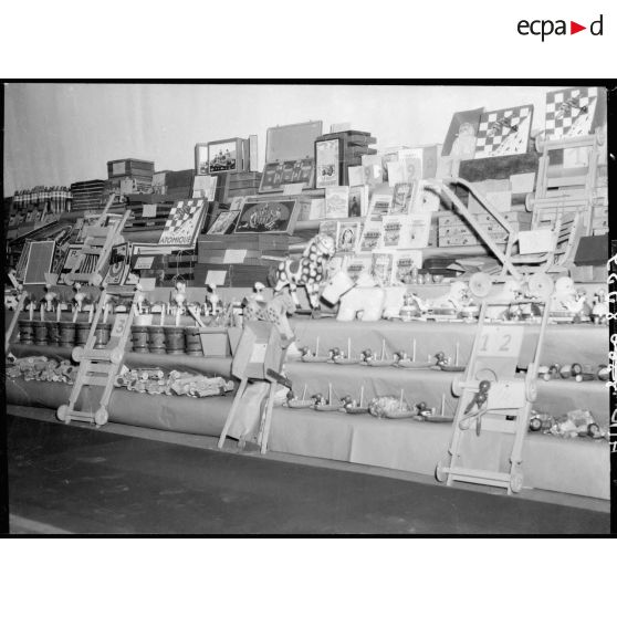 Arbre de Noël à la SNCASO à Suresnes.